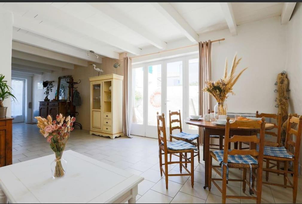 Maison De Charme A La Couarde-Sur-Mer Exteriör bild